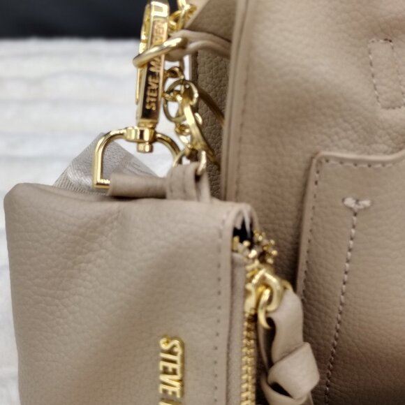 s_wp_683a61c5f59cc48e4e1fade4.webp NWOT Steve Madden Blivonia Mini Square Satchel Sandstorm Beige Crossbody